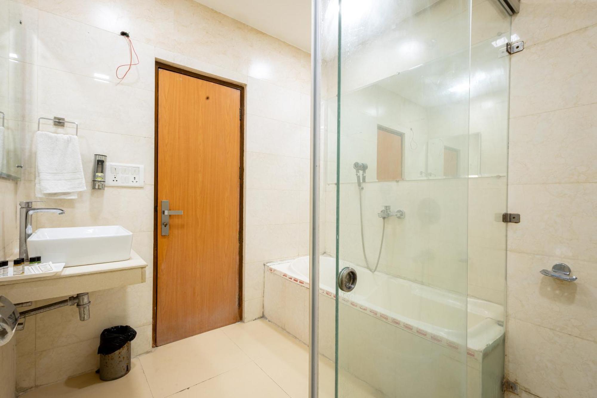 Hotel Panickers Residency - Ajmal Khan Market Near Karol Bagh Metro Delhi  Luaran gambar